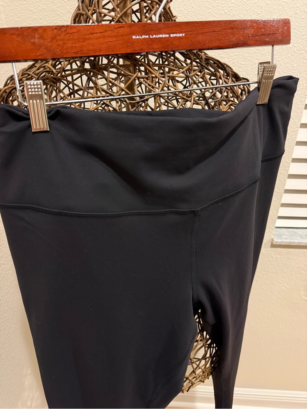 lululemon athletica Crop Legging - Picture 2 of 5
